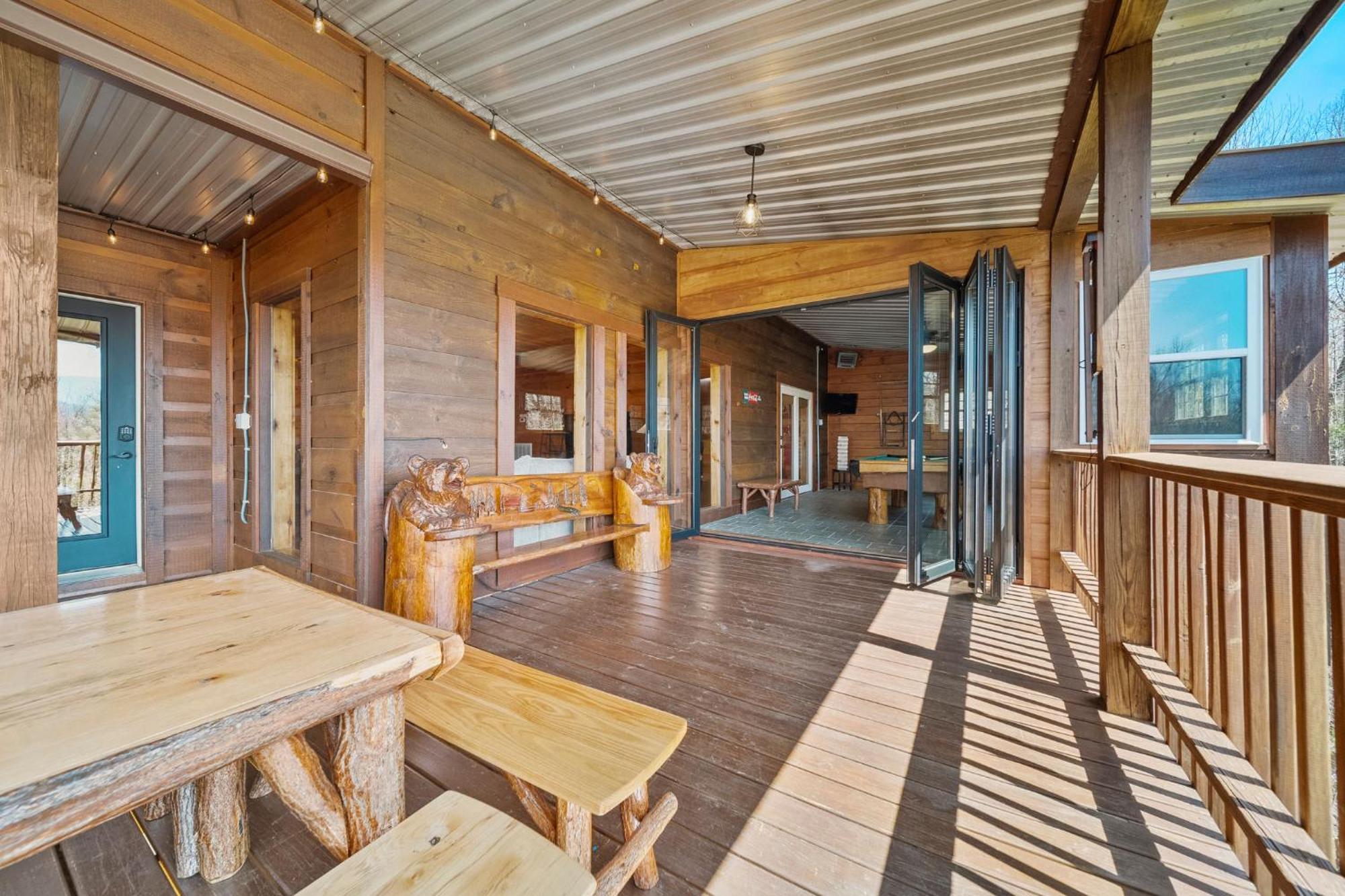 Stairway To Heaven Cabin By Staycating Gatlinburg Exterior photo