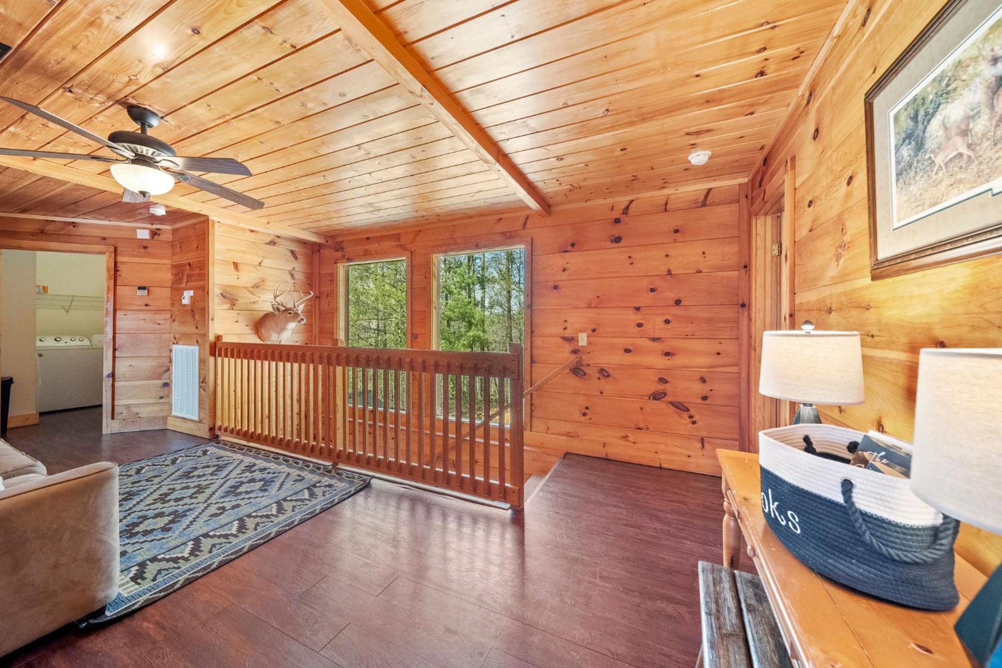 Stairway To Heaven Cabin By Staycating Gatlinburg Exterior photo